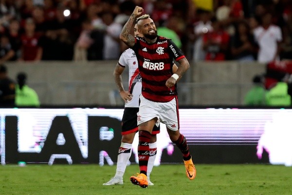 El King se estrenó en las redes con la camiseta del Flamengo en el 3 a 0 parcial ante Atlético Goianiense. Fuente: Getty Images.