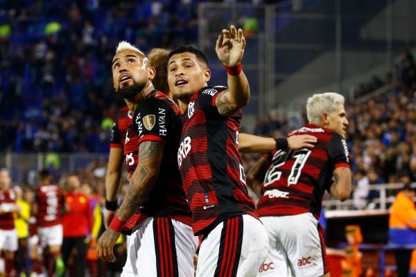 Arturo Vidal sumó minutos en la goleada por 4 a 0 en la ida disputada en Argentina. Fuente: Getty Images.