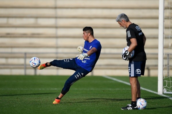 Se espera que Brayan Cortés sea el portero titular en estos amistoso de la Roja adulta en Europa. | Foto: ANFP.