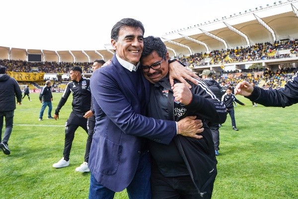 Gustavo Quinteros ha ganado tres títulos al mando de Colo Colo: la Copa Chile 2021, la Supercopa 2022 y el Campeonato Nacional 2022. | Foto: Guillermo Salazar.