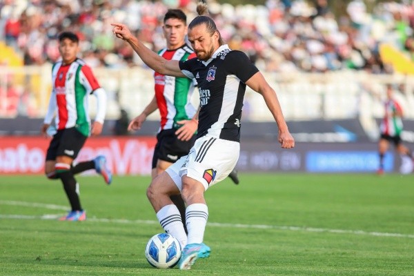 Santos solo anotó un gol con la camiseta de Colo Colo en el casi año que estuvo en el club. | Foto: Agencia UNO.