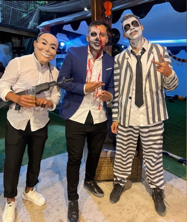 Carlo Villanueva disfrazado de Beetlejuice.