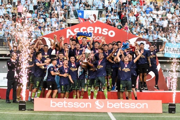 Magallanes se consagró campeón de la Primera B con una campaña histórica. | Foto: Agencia UNO.