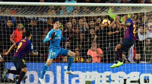 Arturo Vidal marcó su primer gol con el Barcelona ante Real Madrid | Imagen: Getty