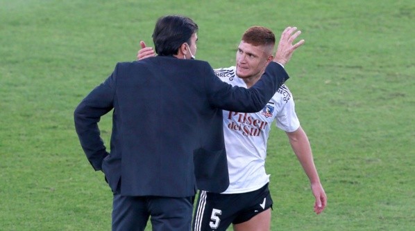 Leonardo Gil está a muerte con Gustavo Quinteros | Imagen: Agencia Uno