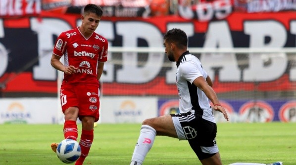 Matías Moya ya enfrentó a Colo Colo en 2022 | Imagen: Agencia Uno