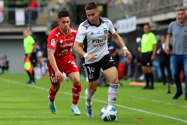 La salida de Opazo puede provocar un tremendo dolor de cabeza a Gustavo Quinteros. / FOTO: Agencia Uno