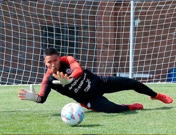 Eduardo Villanueva sufre lesión en el último entrenamiento de Chile sub 20