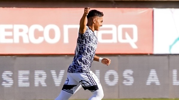 Jordhy Thompson celebra su primer gol en el profesionalismo | Imagen: Guillermo Salazar