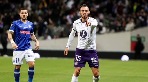 Gabriel Suazo fue titular en la victoria del Toulouse | Imagen: Toulouse FC